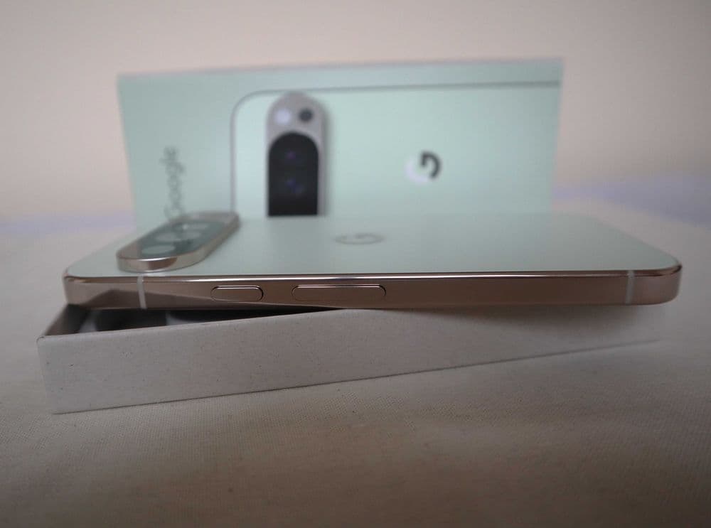 Google Pixel 10 Pro 16GB/256GB. Идеальное состояние. USA — 2