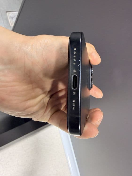 iPhone 16 Pro (256GB) — 4
