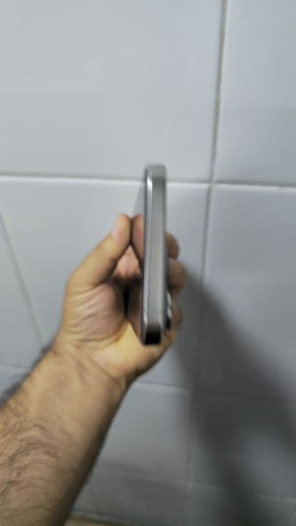 Iphone 16 pro Max — 5