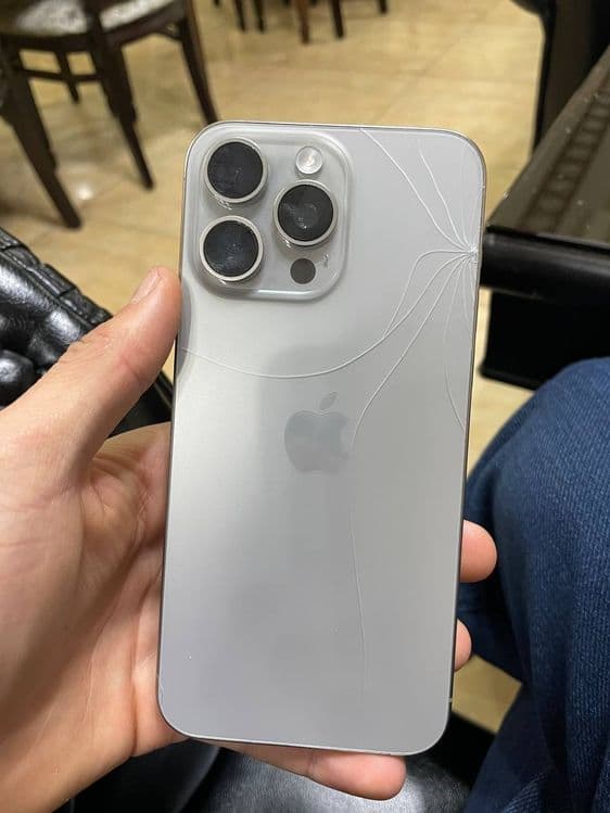 Iphone 15Pro Max — 1