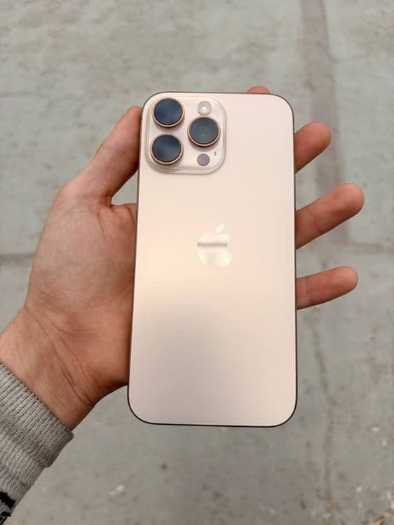 iphone 16 pro max — 2