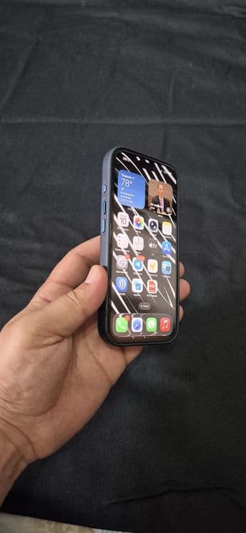 Iphone 16 pro 17 pro qilingan 256 GB — 3
