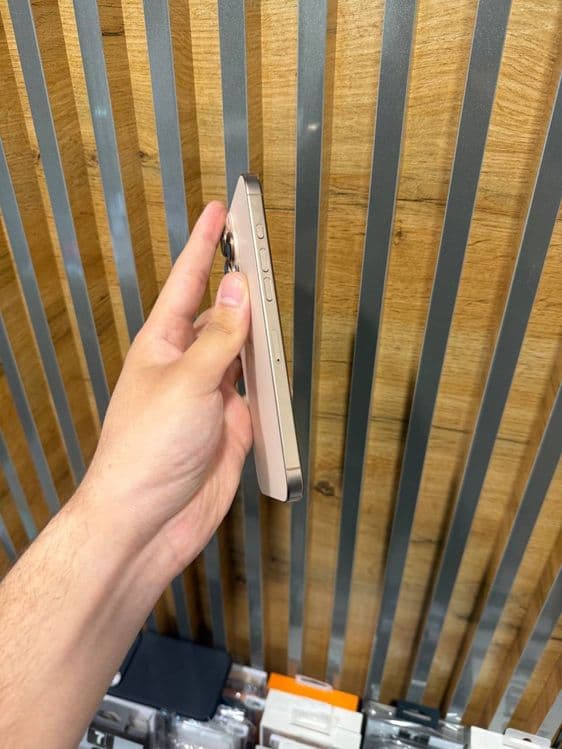iphone 16 pro max — 5