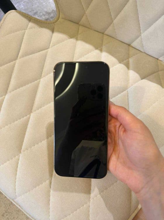 Iphone 16 PRO MAX — 2