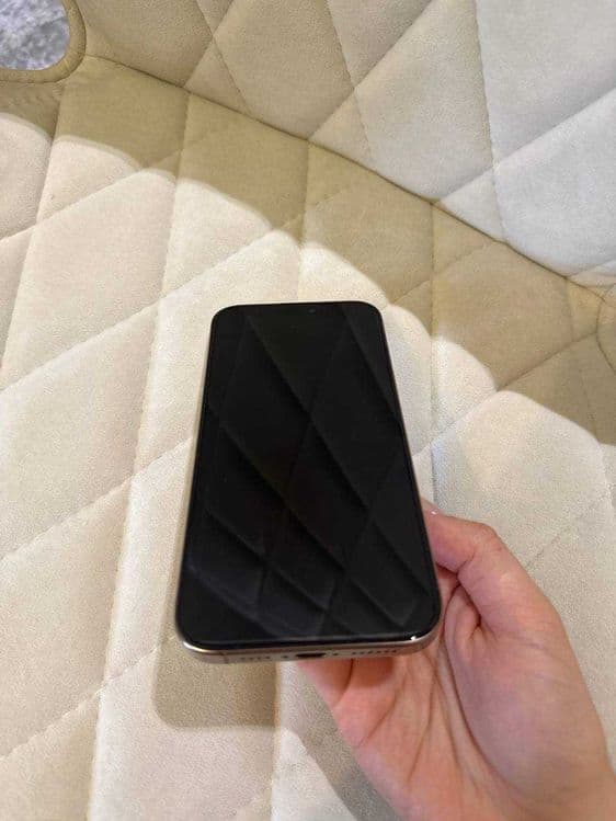 Iphone 16 PRO MAX — 3