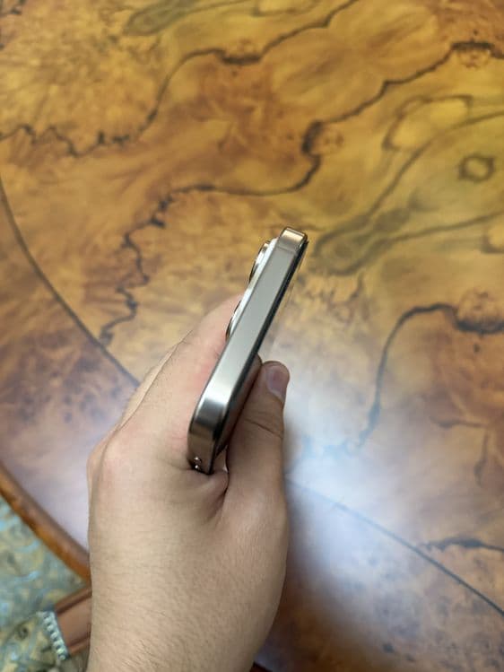 Iphone 16 Pro Max — 3