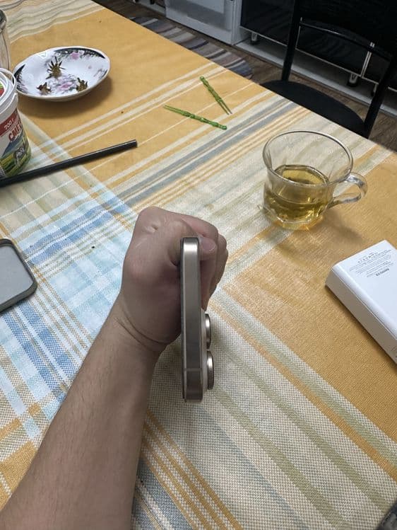 Iphone 16 pro max desert titanium 256 tali — 2