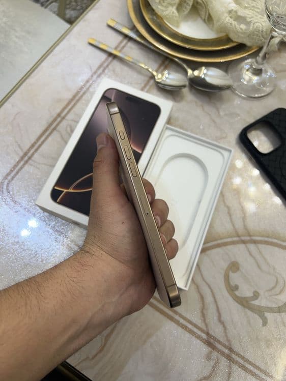 Iphone 16 pro max srochna — 2
