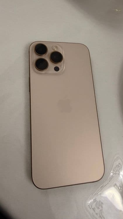 Продается  IPHONE 16 PRO MAX — 2