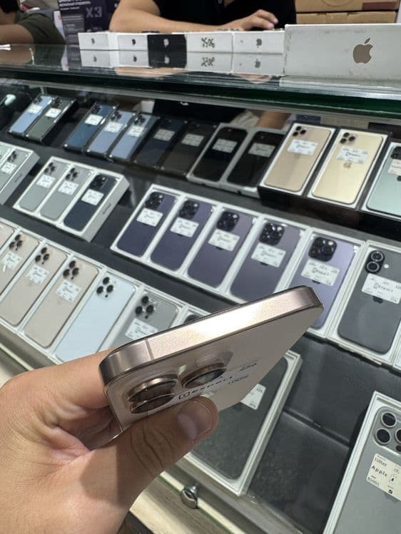 iPhone 16 pro Max 100% — 3