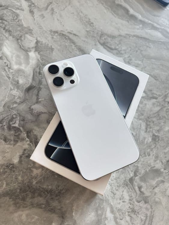Iphone 16 pro max — 1