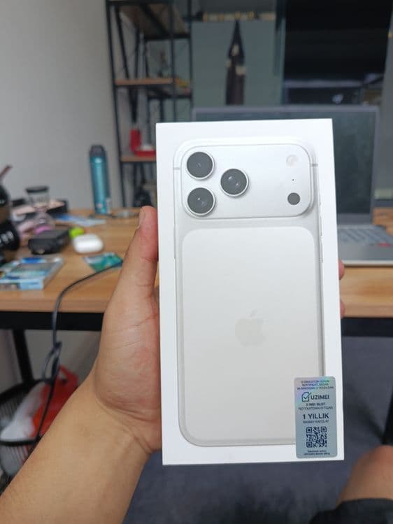 Iphone 17 pro max — 1