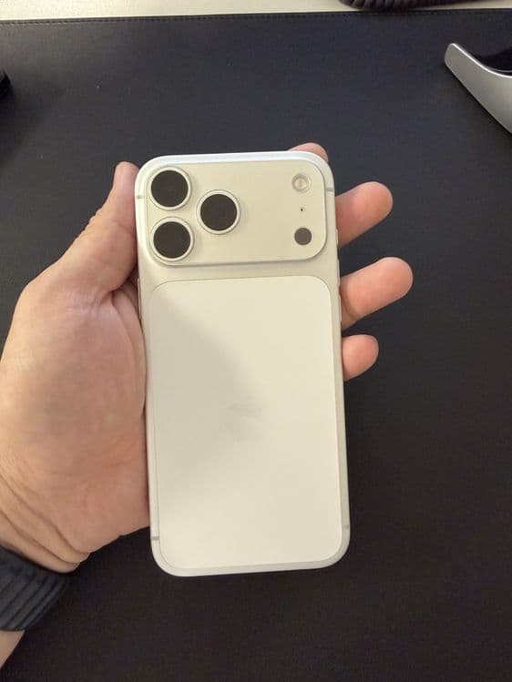 Продам свой Iphone 17 pro max silver — 3