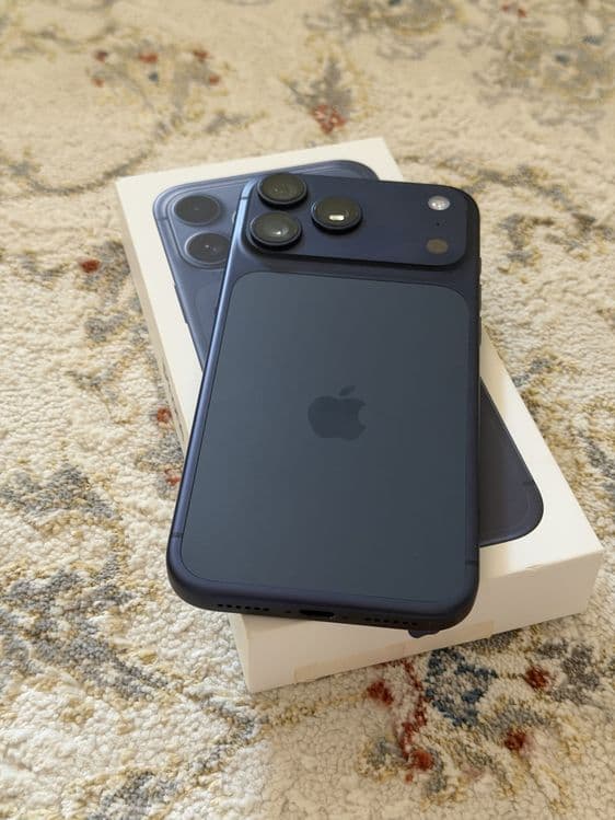 iPhone 17 Pro Max 256gb Blue — 1