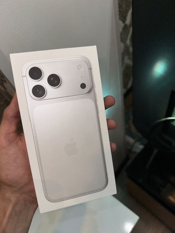 Iphone 17 Pro Max new — 1