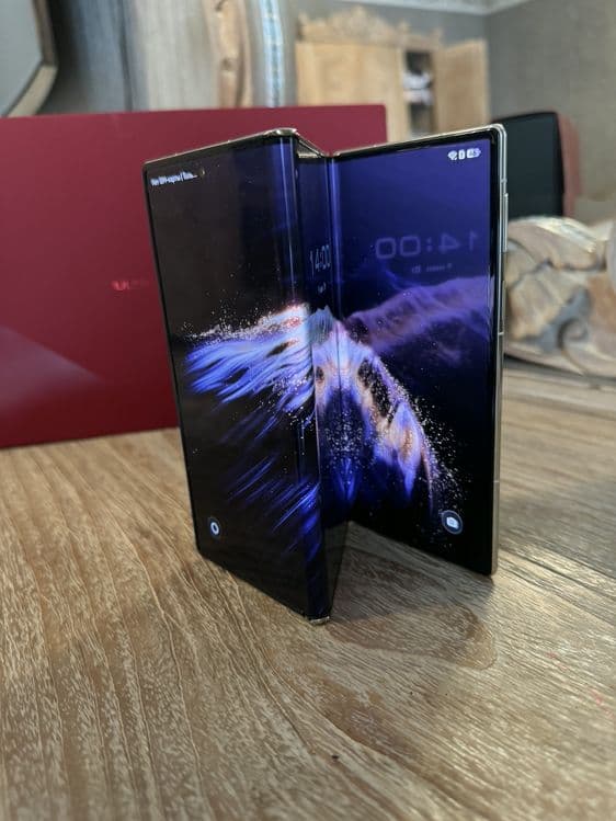 Huawei Mate XTs Ultimate Design