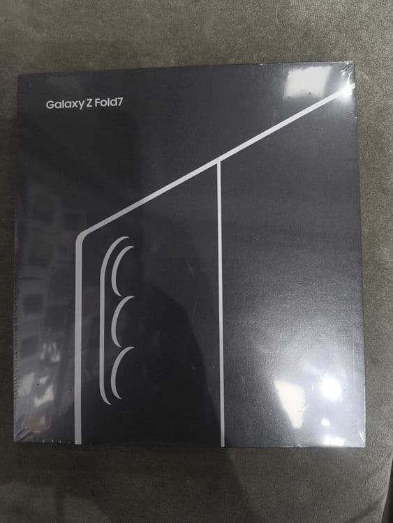 Samsung galaxy fold 7 jet black 512gb — 4