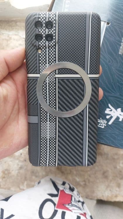 Samsung  M12 sotiladi — 1