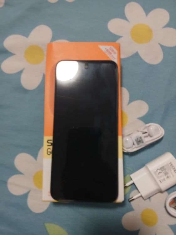 Yangi telefon koropka sotiladi — 5