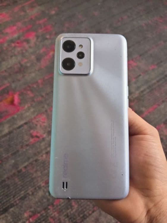 Realmi S31y hotira:64 karobka dakument:bor — 1