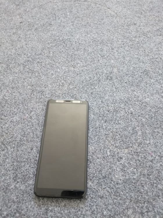 Samsung galaxy j4 + tez va arzon sotiladi — 2