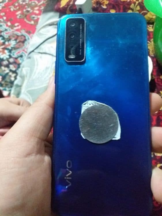 Telfon sotiladi 900 ming — 2