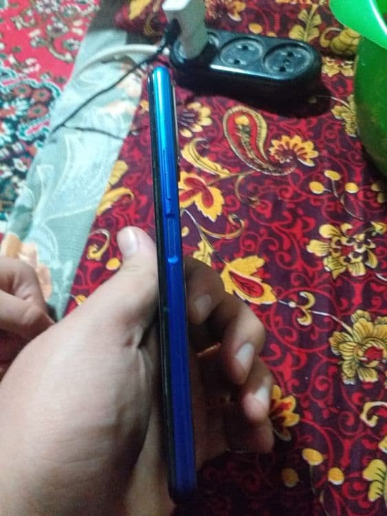 Telfon sotiladi 900 ming — 4