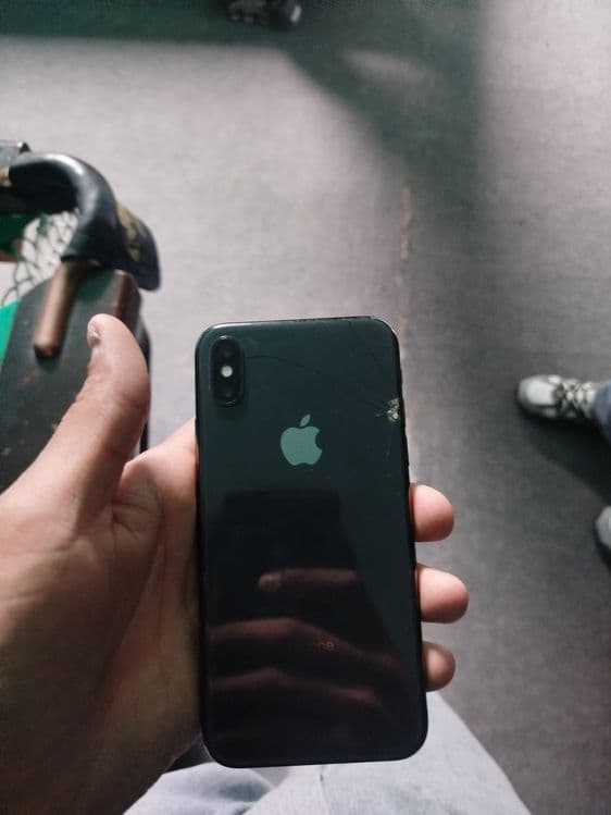 Iphone X sotiladi — 1