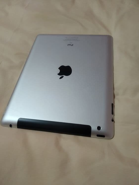 Apple iPad sotiladi yangi — 3