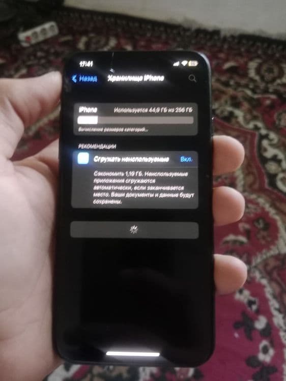 iphone x sotiladi 256 xotira ekran azgina singan biln maydi — 2