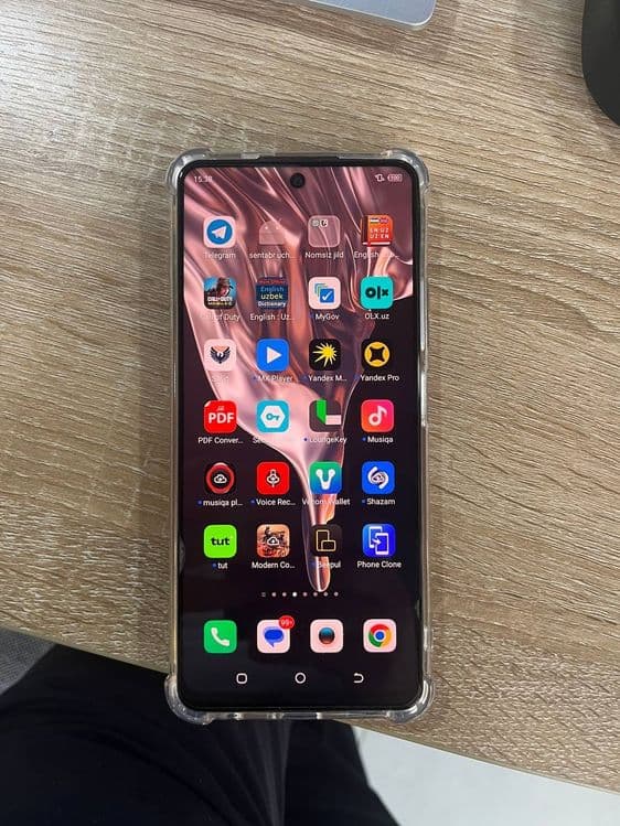 Tecno pova 3 telefoni 6/128 — 1