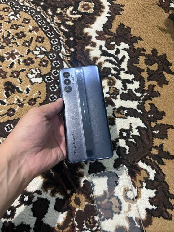 Tecno pova 3 telefoni 6/128 — 4