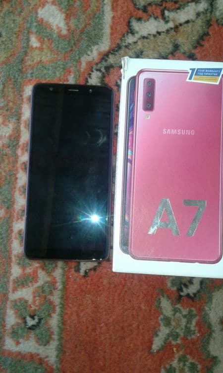 Galaxy A7 (2018) — 2