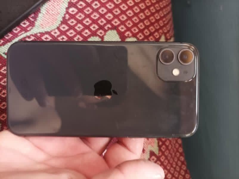 Iphone 11. — 4