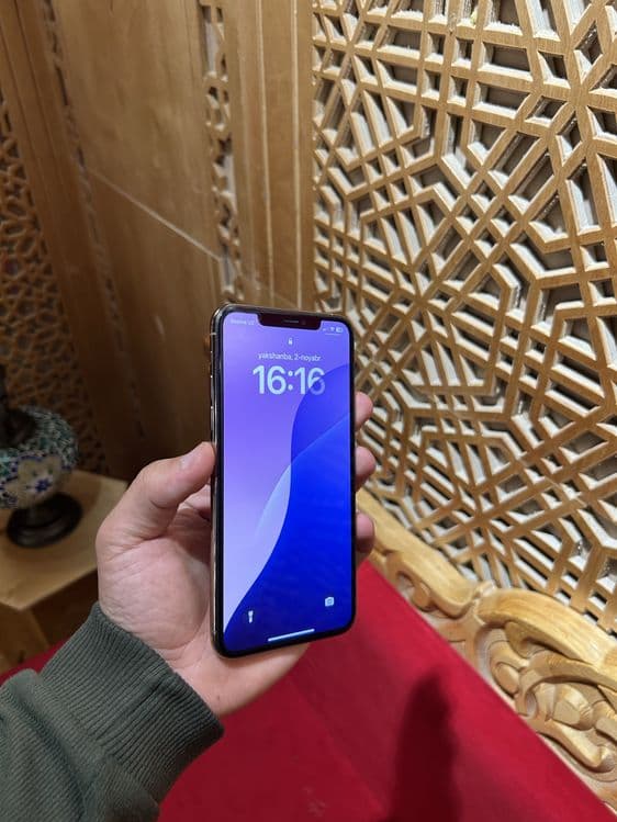 Iphone11pro max 256 — 4