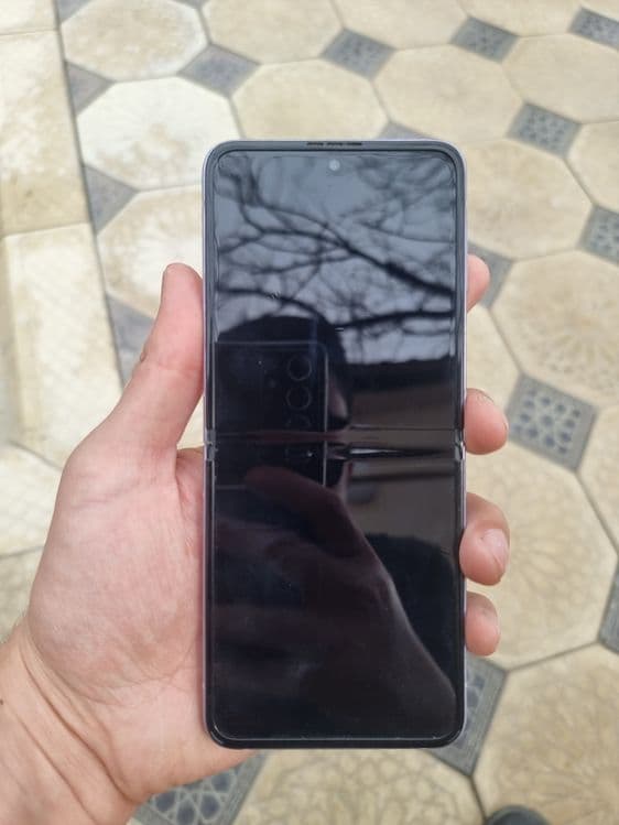 Samsung Z flip 3 ideal — 3