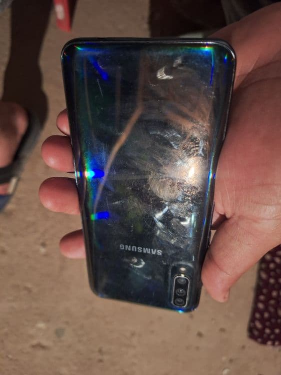 Samsung A50 sotiladi — 5