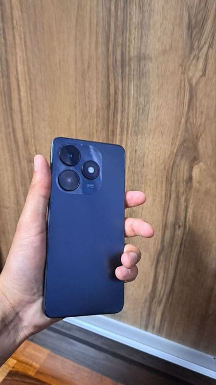 Tecno spark go 2024 — 1
