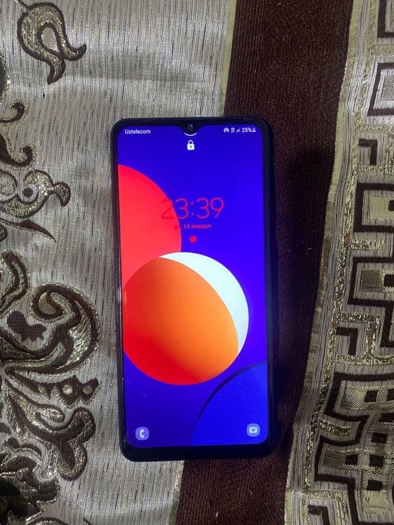 Samsung M12    Sotiladi — 2