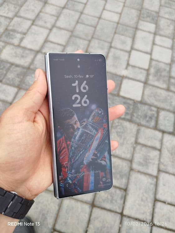 Samsung z fold 4 — 1