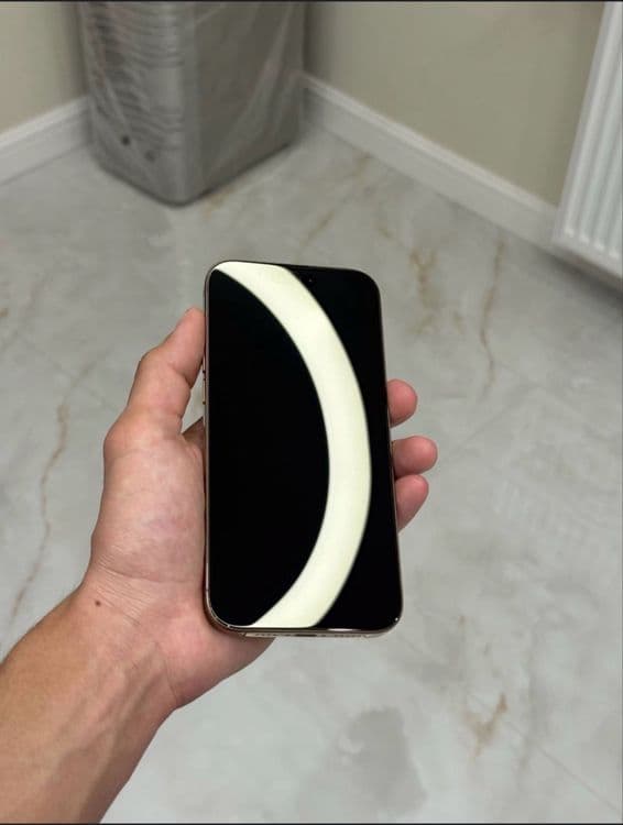 Iphone 16pro max sotiladi — 2