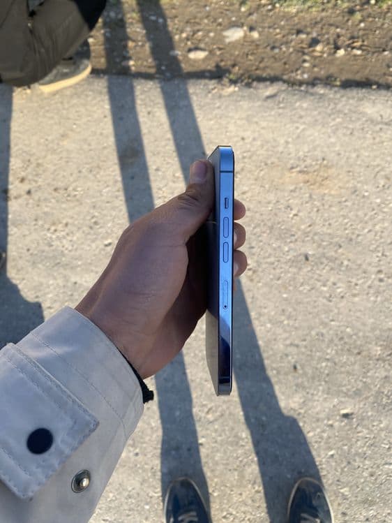 IPhone 13 Pro srocna — 2
