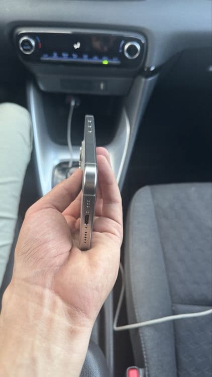 IPHONE 15 pro 128GB — 1