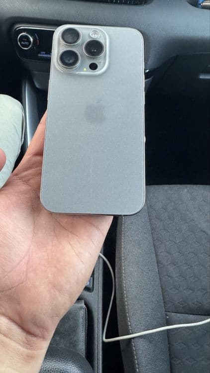 IPHONE 15 pro 128GB — 5