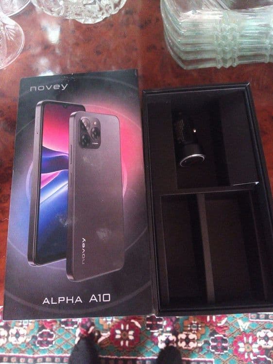 Novey Alpha A10 Pamet 4/128 — 2