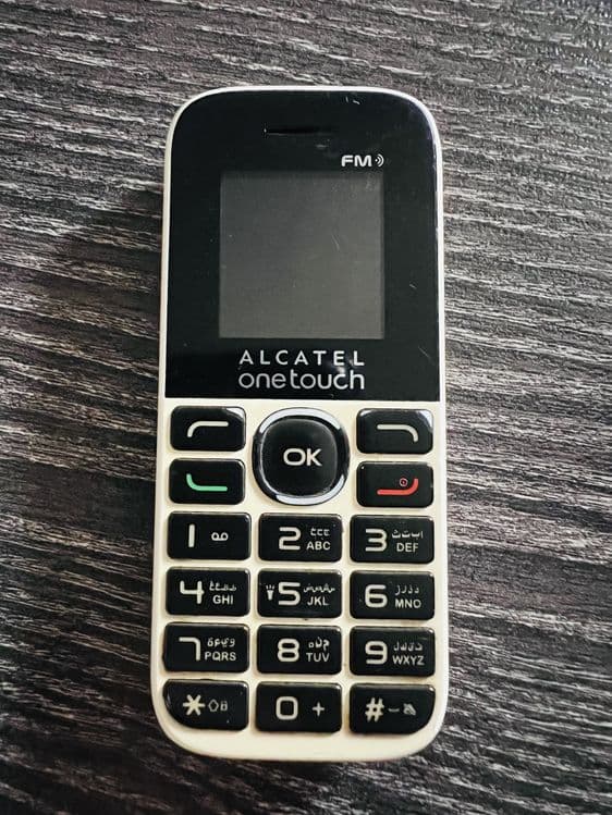 Alcatel маркалы 2 сим карталы качественный удобный телефон сатылады. — 1