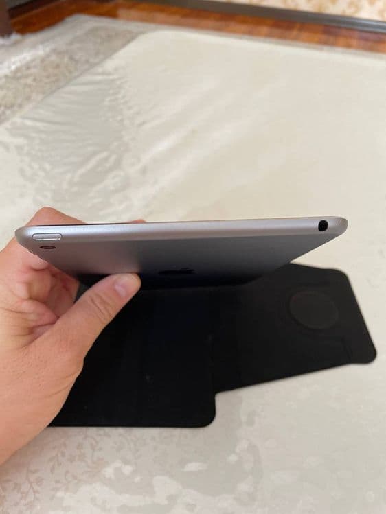 Ipad mini 4 сатылады,келисимли — 5