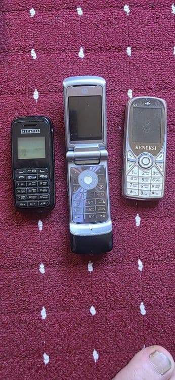 Nokia 6700 Nokia N 73  Nokia 6303 Samsung Novey — 3