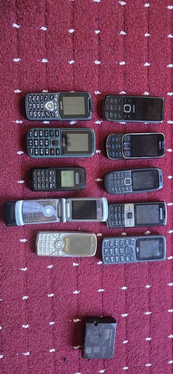 Nokia 6700 Nokia N 73  Nokia 6303 Samsung Novey — 5