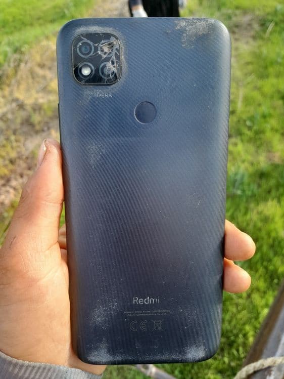 Redmi 9c NFC SOTLADI xotira 128-4 narxi 700 ming kelshladi bartir — 1